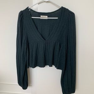 Urban Outfitters long sleeve cropped baby doll top; Size small